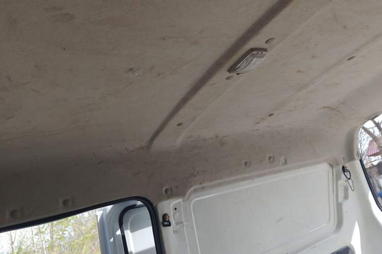 Used Jinbei Gold Hiace M Classic 2022 1.6L Engineering Lion Van 2 Seats Headliner