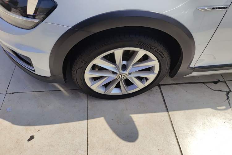 Used Volkswagen Golf 2019 1.8TSI Travel Edition
