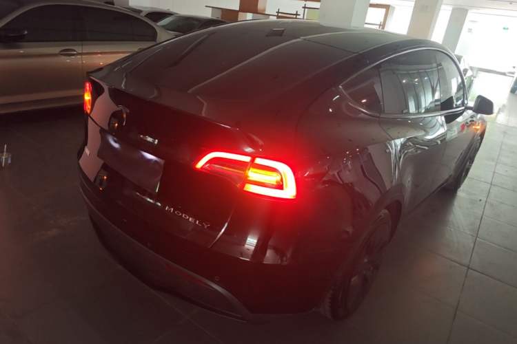 Used Tesla Model Y 2023 Rear-Wheel-Drive Version
