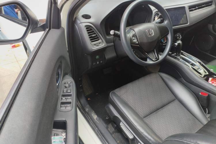 Used Honda Vezel 2020 1.5L CVT Pioneer Edition