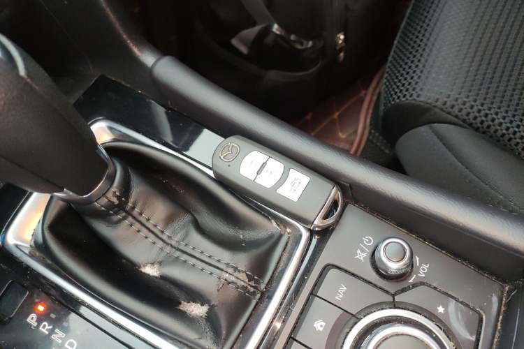 Used Mazda Mazda 3 Axela 2017 Sedan 1.5L Automatic Luxury Model Emission Standard China V
