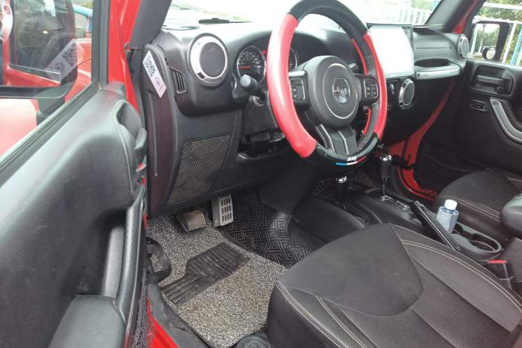 Used Jeep Wrangler 2015 2.8TD Sahara Four-Door Comfort Edition