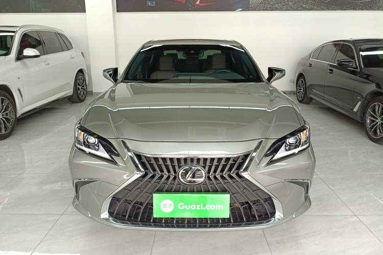 Used Lexus ES 2023 200 Excellence Edition