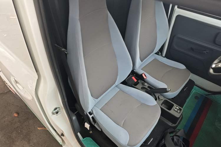 Used Chengshi 01 2021 Wealth Edition + 3.3KW Air Conditioner Single-Row Enclosed Van Two-Seater Dual Batteries
