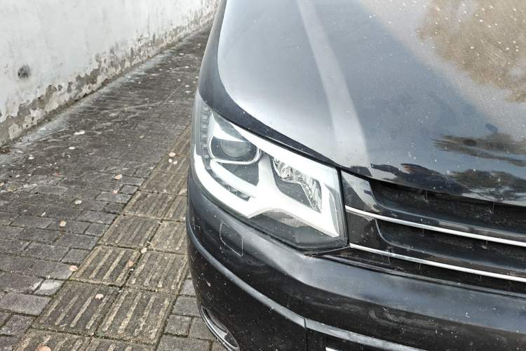 Used Volkswagen Multivan 2014 2.0 TSI Four-Wheel-Drive Executive Edition