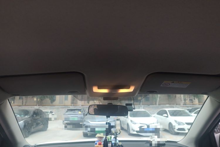 Used Nissan Kicks 2022 1.5L CVT XL Fashion Edition Headliner