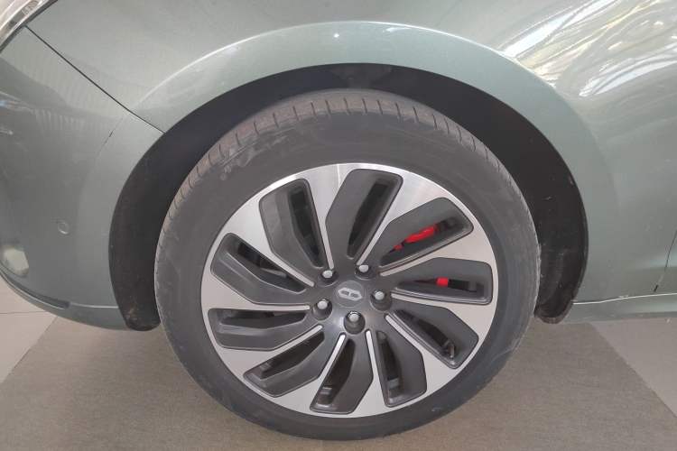 Used Hima AITO M5 2022 Extended-Range Four-Wheel Drive Performance Version
