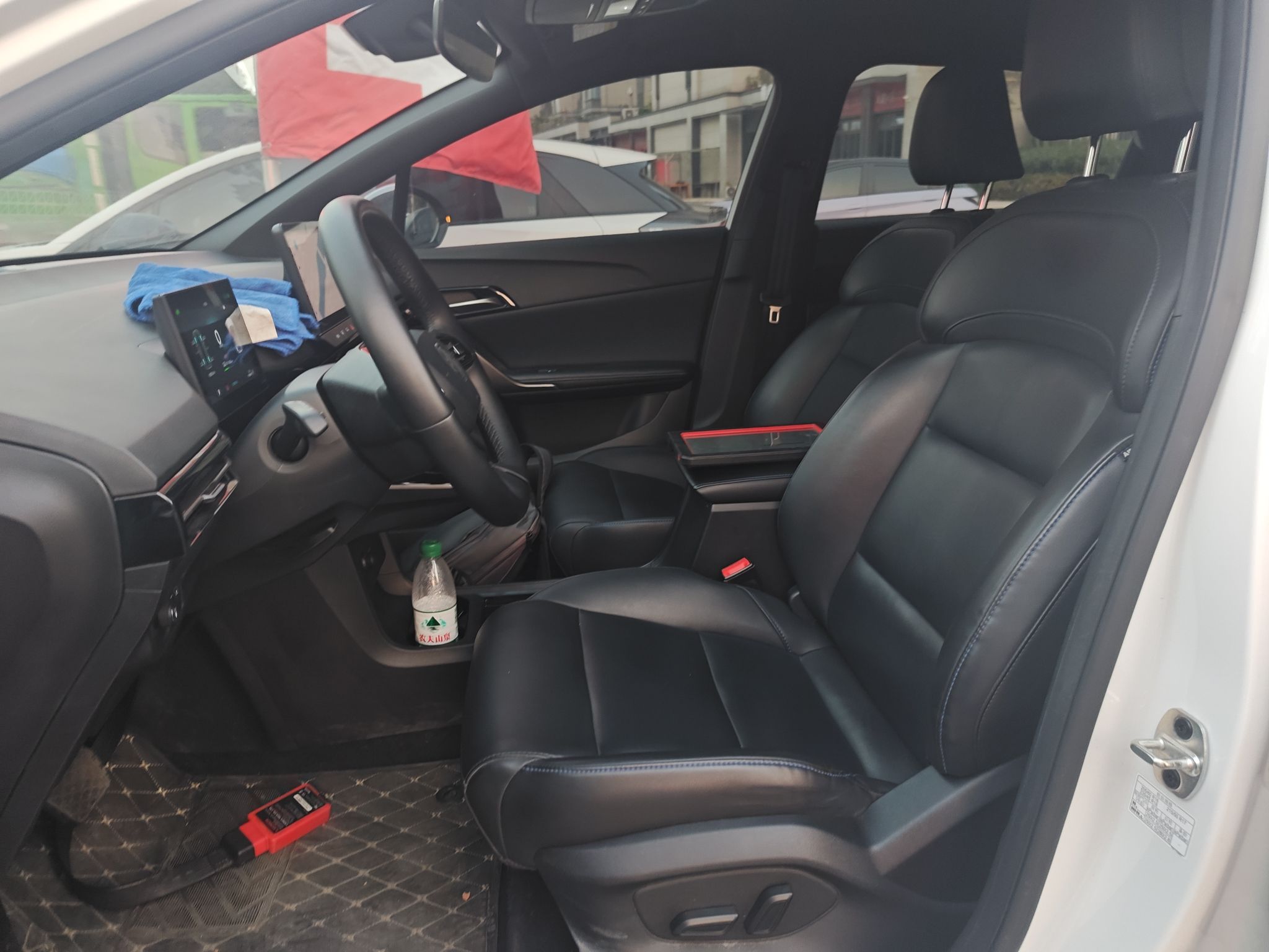 Переднее сиденье в автомобиле