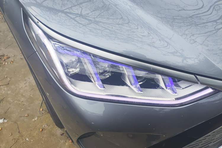 Used BYD Song PLUS New Energy 2021 DM-i 110KM Flagship Model Right Front Headlight