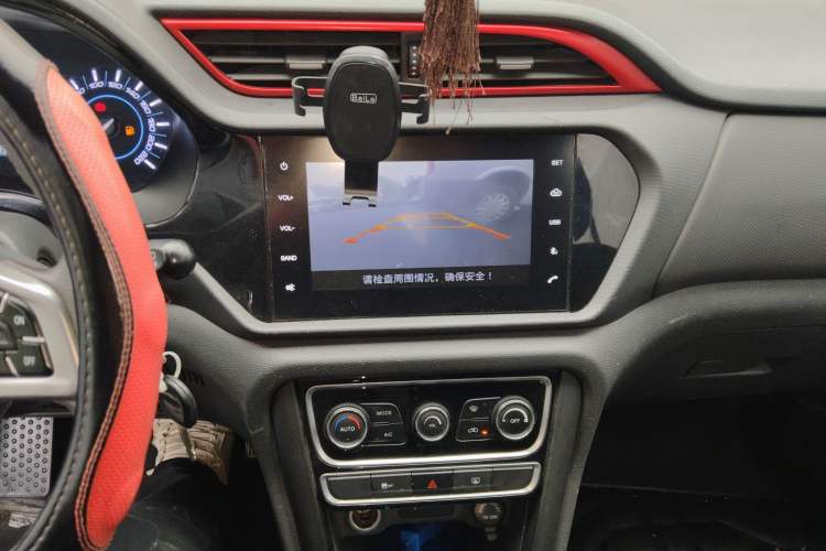 Used Chery Tiggo 3 2016 1.6L CVT ZhiShang Edition Audio And AC Panel