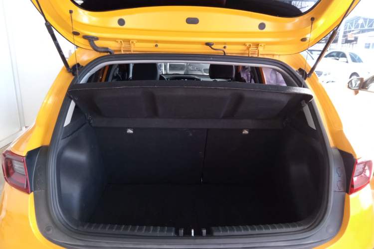 Used Kia kx1 Stonic 2019 1.4L Automatic Fun Edition China VI