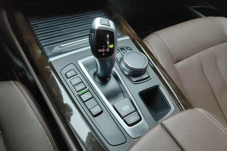 Used BMW X5 2017 xDrive28i Gear Lever