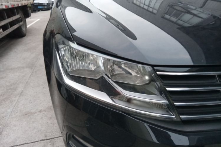 Used Volkswagen Lavida 2015 1.6L Manual Comfort Edition
