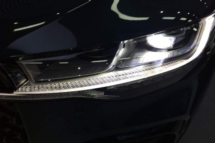 Used Lincoln Z 2022 iKoo Centennial Limited Edition Left Front Headlight