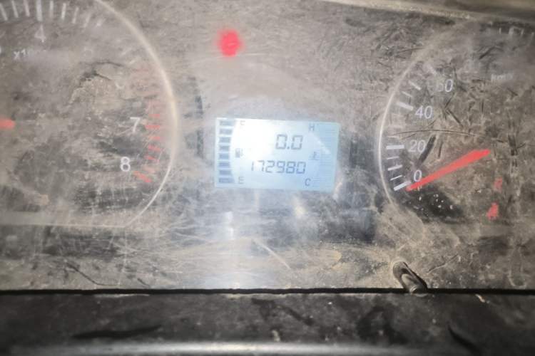 Used FORTHING Lingzhi 2017 V3 1.5L 7-seater Standard Model Odometer Close Up