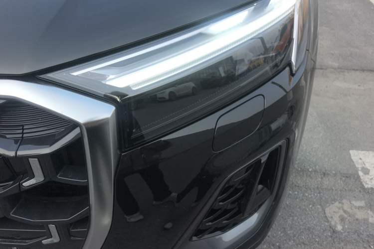 Used Audi Q7 2024 55 TFSI quattro S line Sport model
