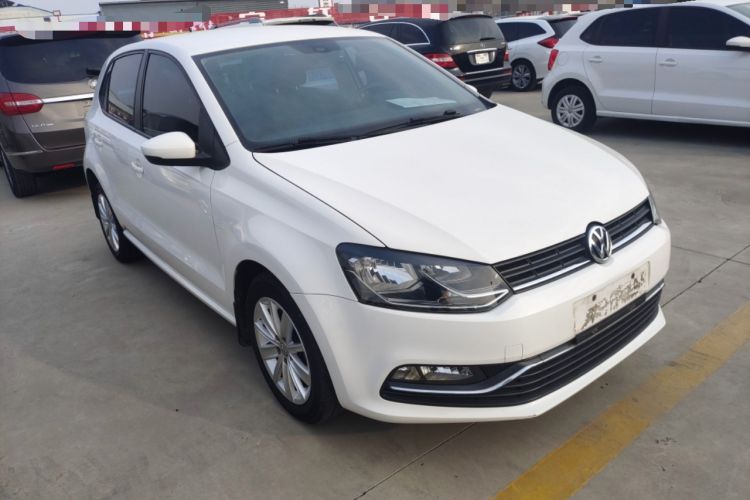 Used Volkswagen Polo 2014 1.4L Manual Comfort Edition Front Right 45 Deg
