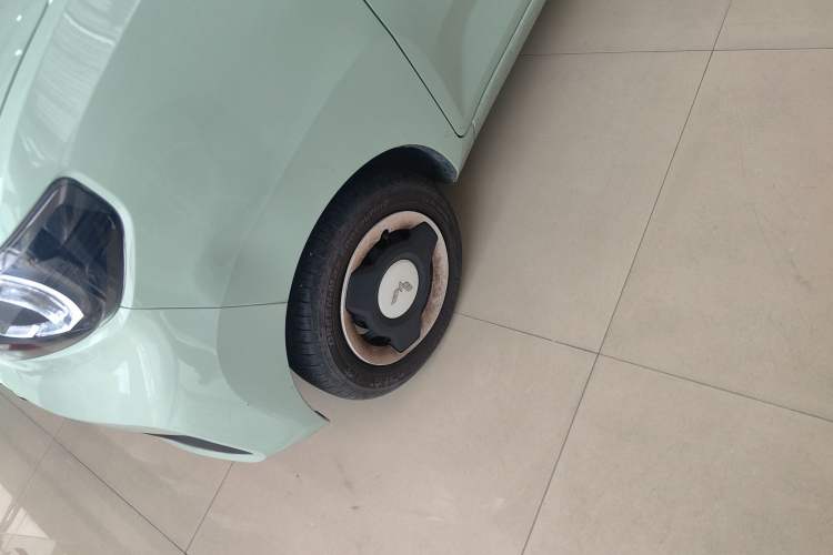 Used Wuling Hongguang MINIEV 2020 Enjoyment Model Lithium Iron Phosphate Left Front Wheel Hub