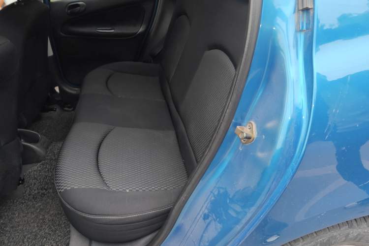 Used Peugeot 207 2011 Sedan 1.4L Manual Yule Edition