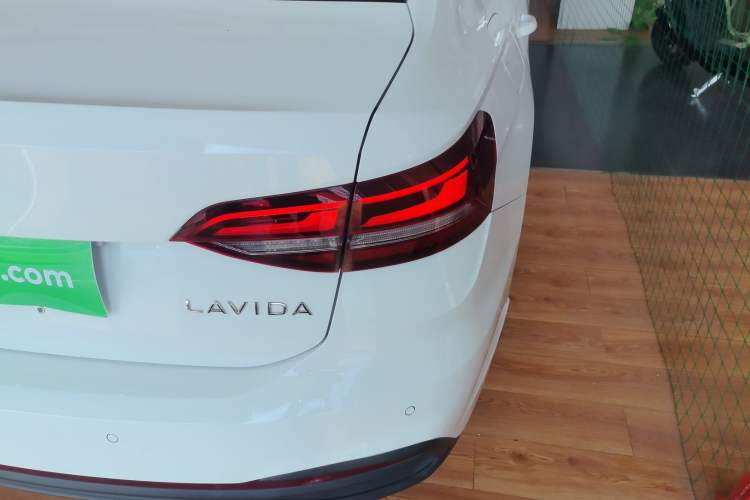 Used Volkswagen Lavida 2023 Revised 1.5L Automatic DeYi Edition Right Rear Taillight