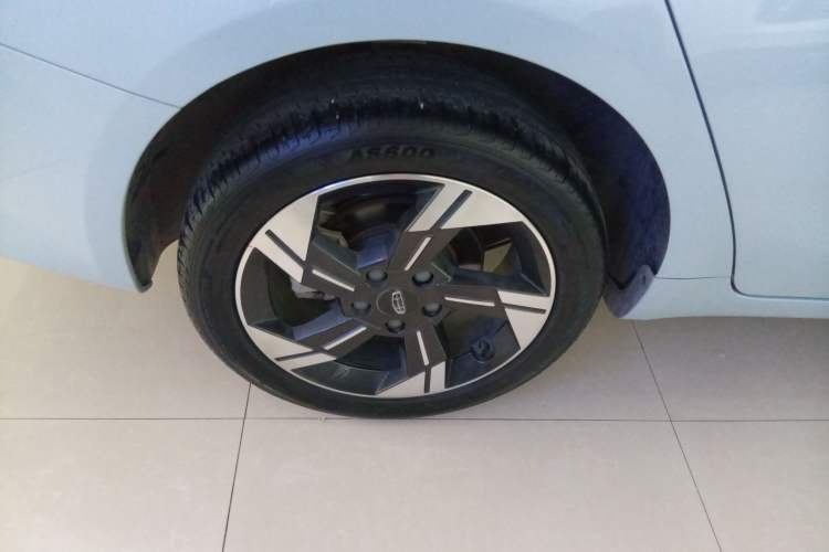 Used Geely Auto Emgrand L HiP 2022 1.5TD-DHT Pro 100KM Super Rui Exterior 5