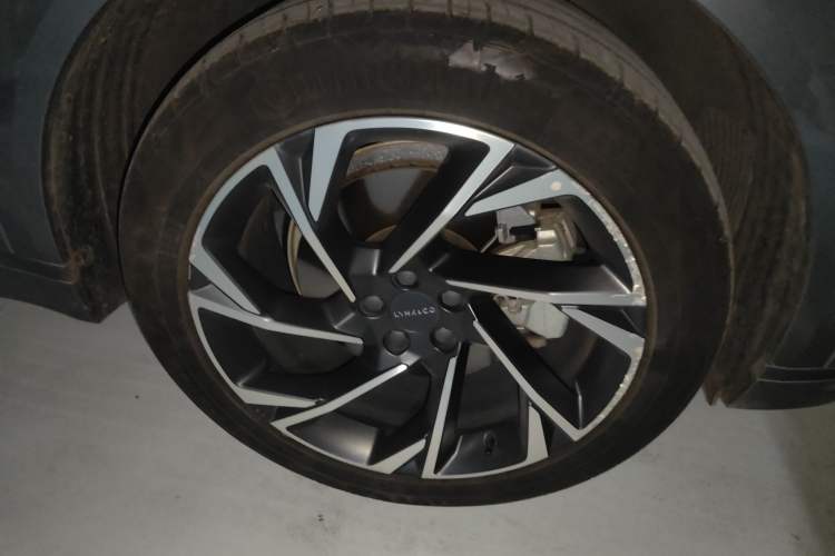 Used Lynk & Co 09 2021 2.0T Halo Six-Seater
