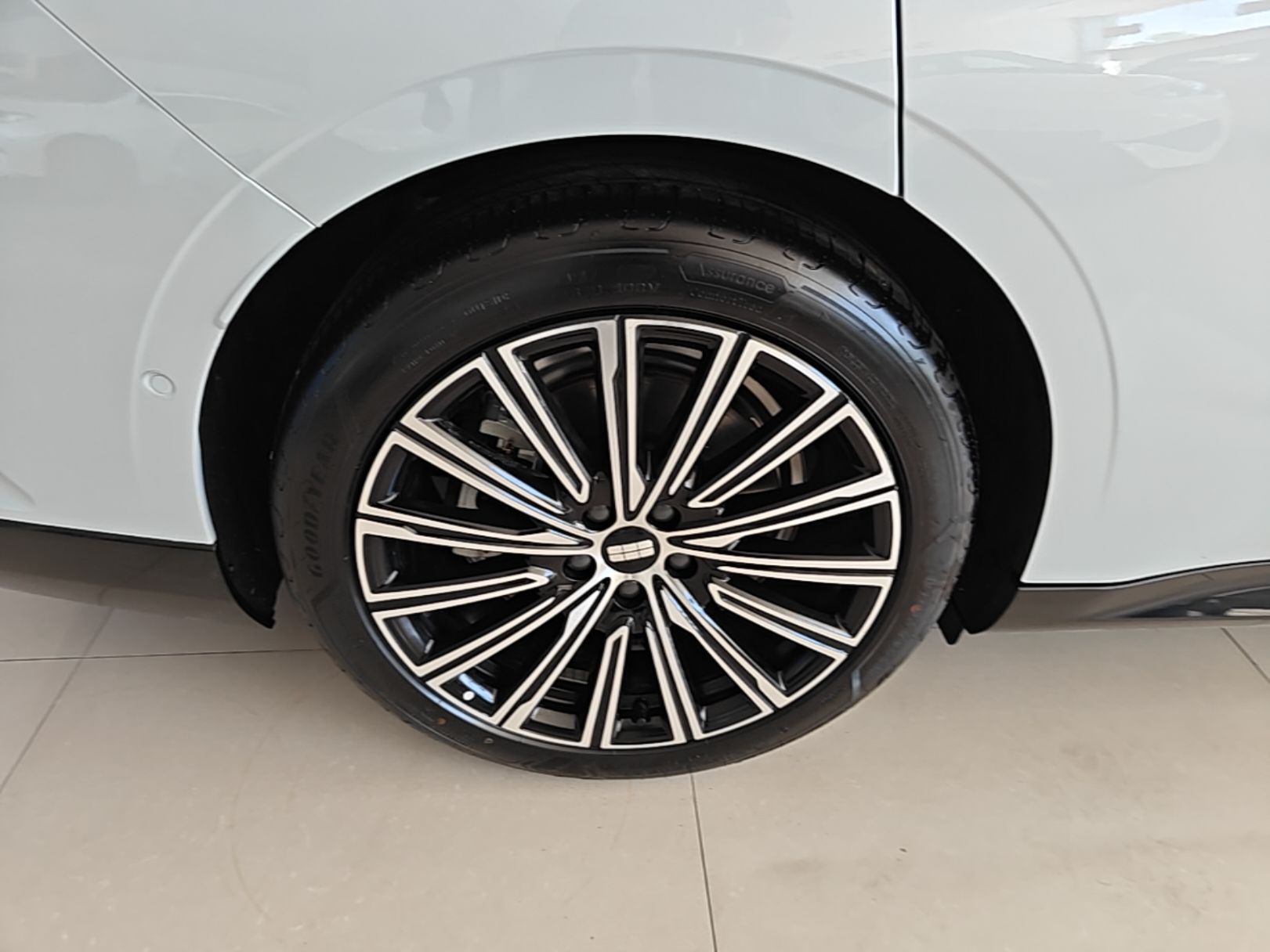 Geely Galaxy 8 2025 130km EM-P Starship Edition — снимка 11