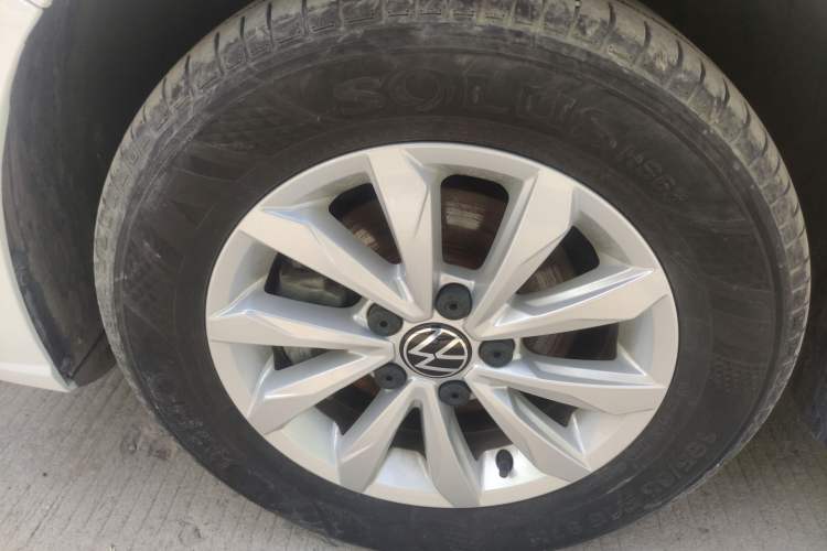 Used Volkswagen Bora 2024 200TSI DSG Comfort Edition Left Front Wheel Hub