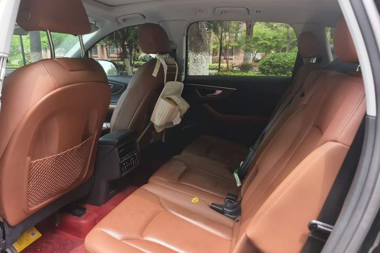 Used Audi Q7 2023 55 TFSI quattro S line Sport Edition Left Rear Seat