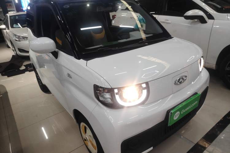 Used Chery QQ Ice Cream 2022 170km Sundae Phosphate Lithium-Ion Front Right 45 Deg