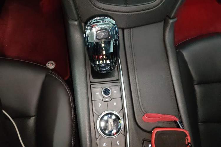 Used Cadillac XT5 2020 Revised Version 28T Luxury Edition Gear Lever