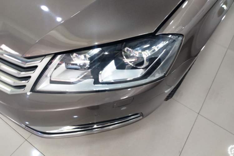 Used Volkswagen Magotan 2015 Facelift 1.8TSI Luxury Model Left Front Headlight