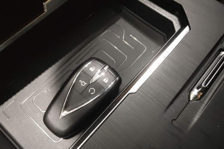 Used Changan UNI-K 2023 2.0T All-Wheel-Drive Enjoyment Version