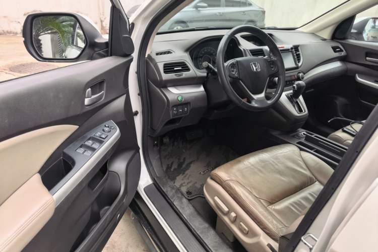 Used Honda CR-V 2012 2.4L four-wheel drive luxury version Driver Seat