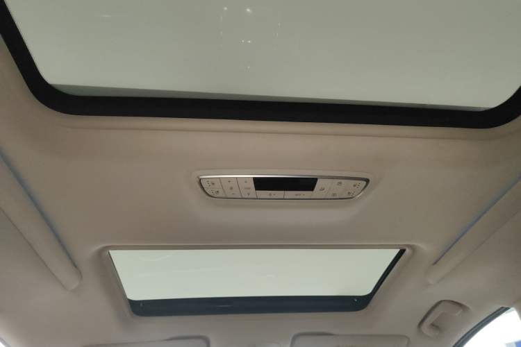 Used Buick GL8 2020 Avenir Avia Six-Seat Deluxe Edition