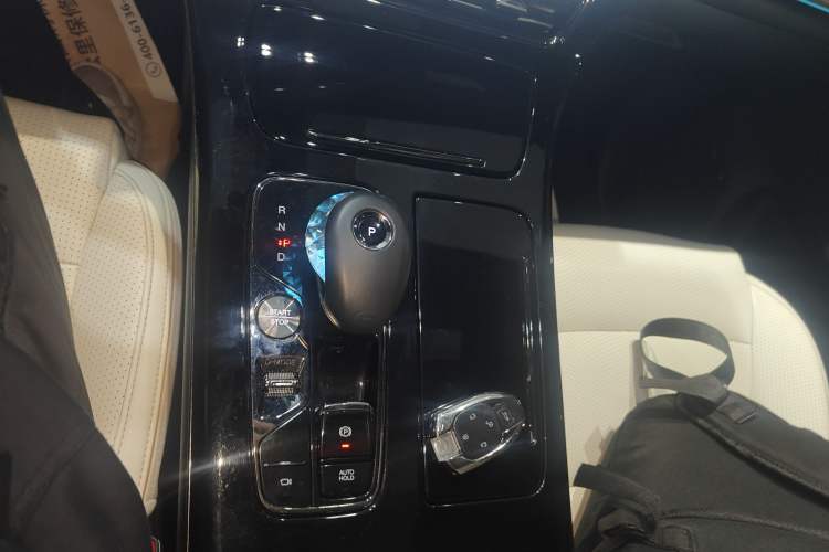 Used GAC Trumpchi M8 2023 Zongshi Series Dual-Motor YuZun Edition Gear Lever