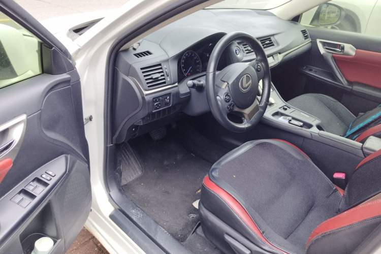 Used Lexus CT 2014 CT200h Elite Edition Monochrome Driver Seat