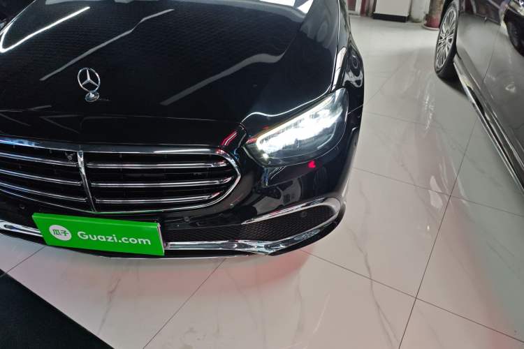 Used Mercedes-Benz E-Class 2022 Second Facelift E 300 L Fashion Edition
