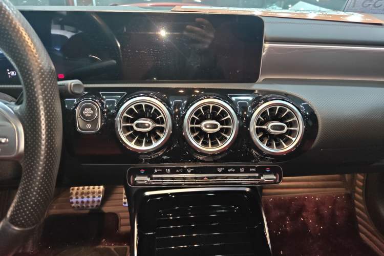 Used Mercedes-Benz A-AMG 2019 AMG A 35 L 4MATIC