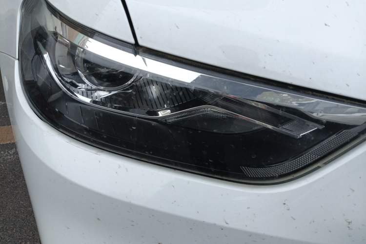 Used Haval H6 2018 Blue Label Sport Edition 1.5T Automatic Two-Wheel Drive Elite Model Right Front Headlight