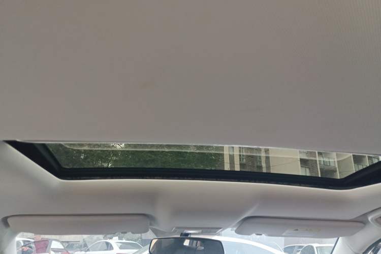 Used CHANGAN OSHAN X5 2021 1.6L CVT Luxury Model Headliner