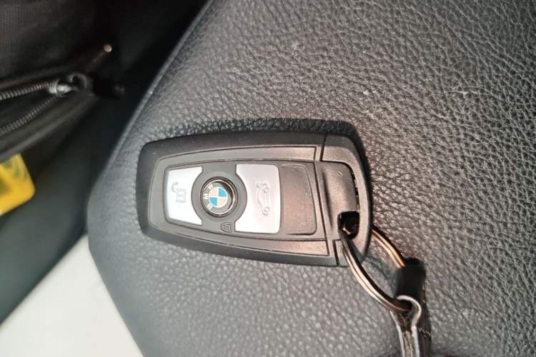 Used BMW 3 Series GT 2017 320i Sport Edition
