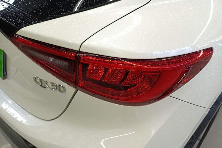 Used Infiniti QX30 2017 1.6T Two-Wheel-Drive Sport Edition