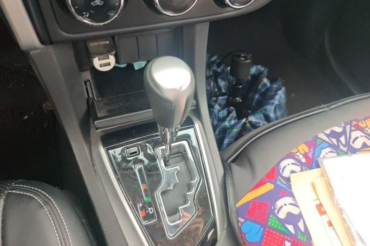 Used Toyota Corolla 2017 Revised Version 1.2T S-CVT GL Gear Lever