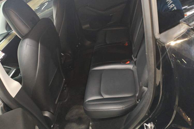 Used Tesla Model Y 2021 Standard Range Rear-Wheel Drive Version Left Rear Seat