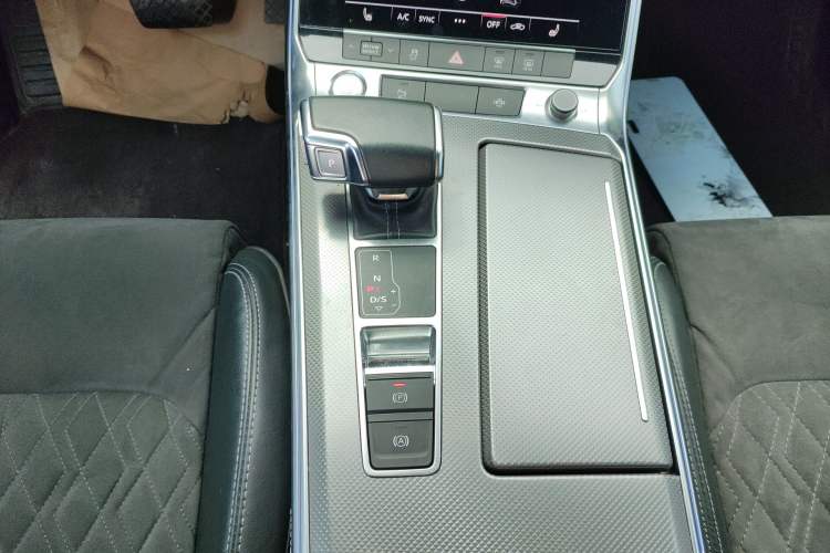 Used Audi A6L 2020 55 TFSI quattro Prestige Dynamic Edition Gear Lever