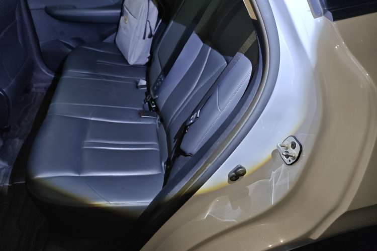 Used Dongfeng Aeolus Huge 2022 Mach Dual-Motor 1.5T MHD Dare-to-Dream Edition