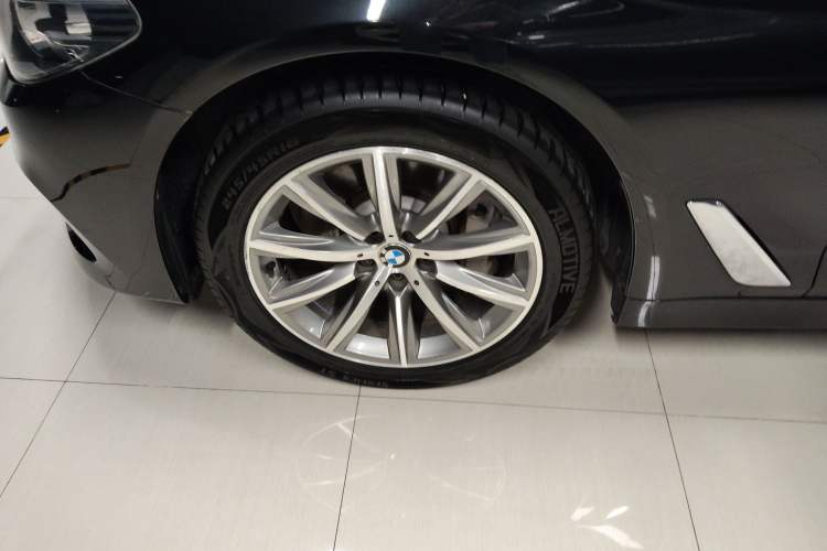 Used BMW 5 Series 2018 528Li Launch Special Edition Exterior 4