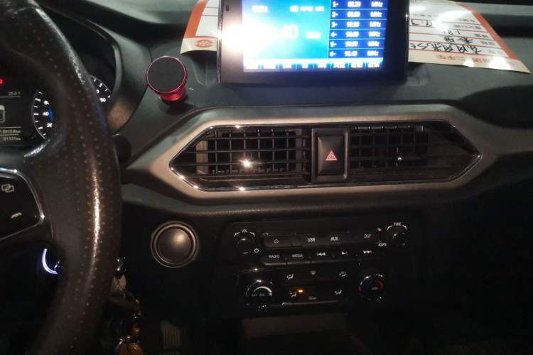 Used Dongfeng Fengon S560 2018 1.8L Manual Urban Model 7 Seats
