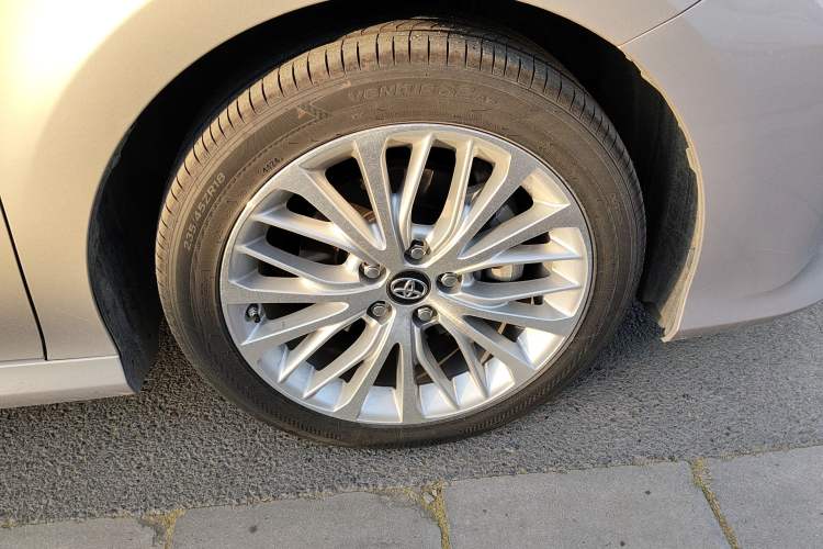 Used Toyota Camry 2019 Revised Version 2.5G Luxury Edition Right Front Wheel Hub